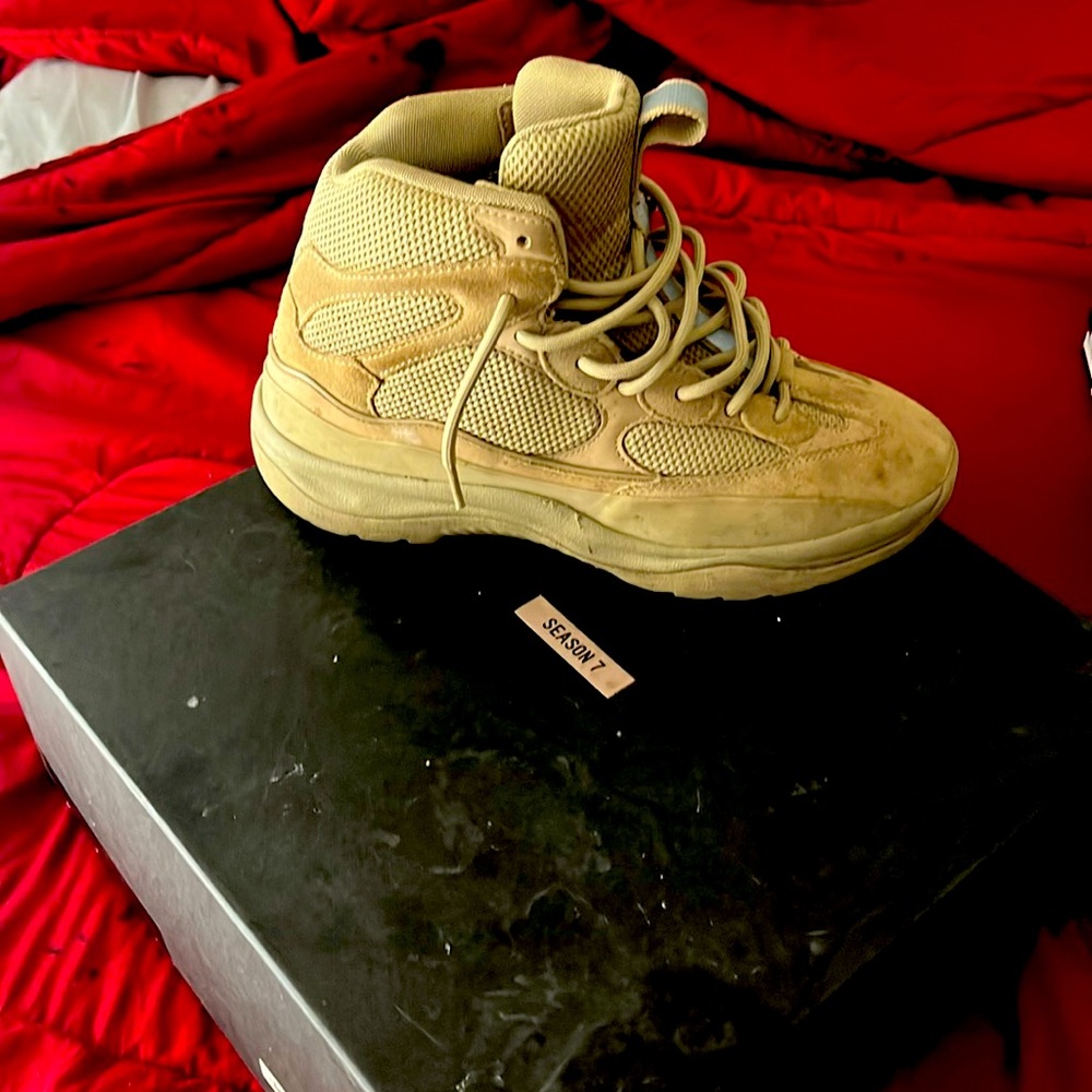 10.5 Yeezy boots